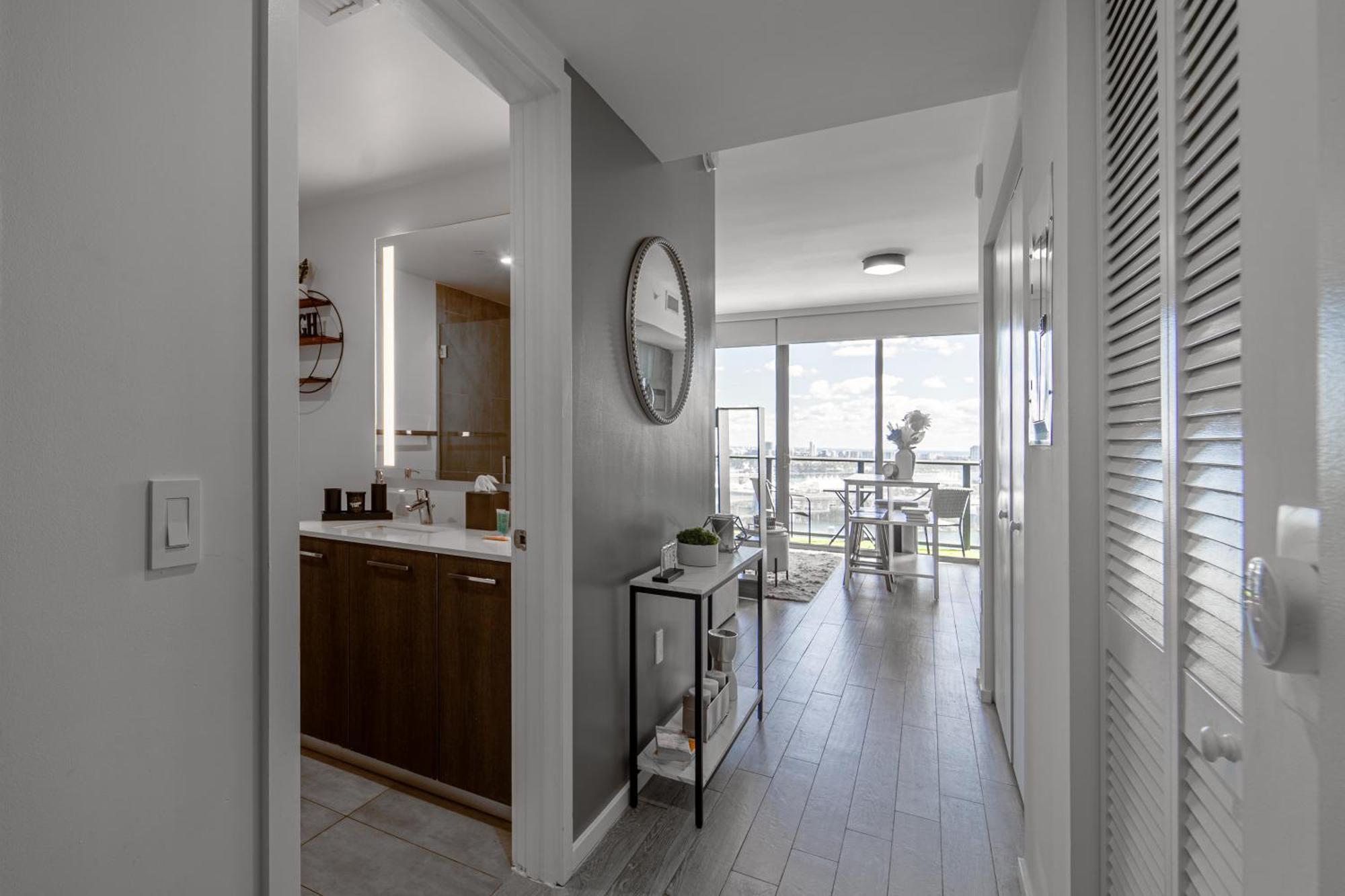 Tr Miami 2 Bedroom, 1 Bedroom, And Studio Condos With Balconies Exterior photo