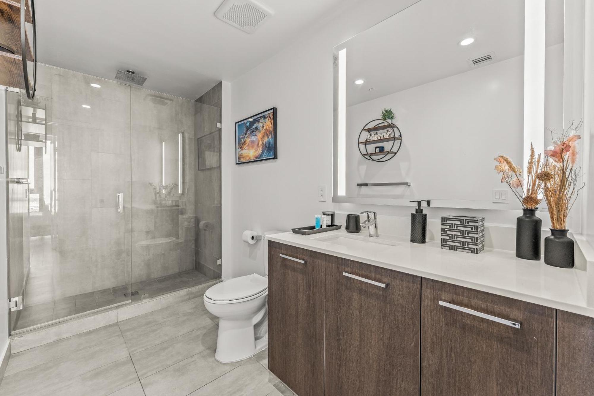 Tr Miami 2 Bedroom, 1 Bedroom, And Studio Condos With Balconies Exterior photo