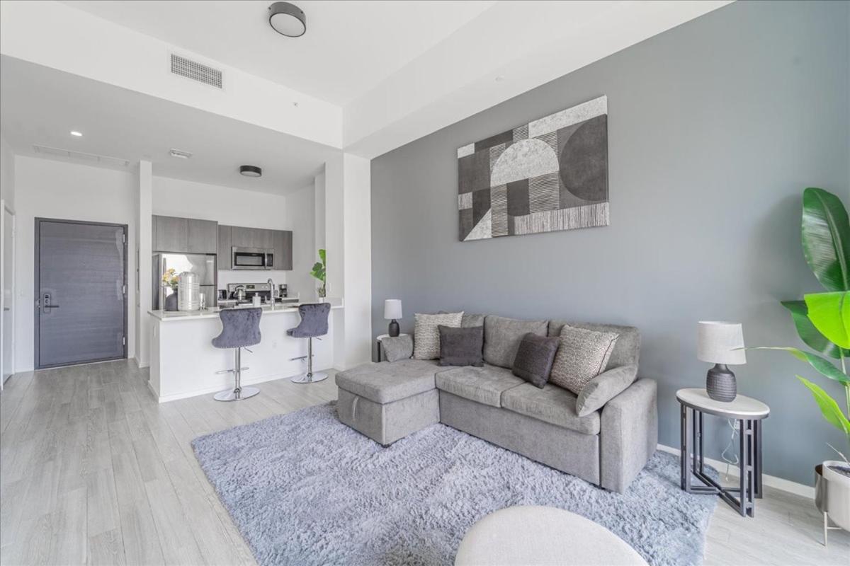 Tr Miami 2 Bedroom, 1 Bedroom, And Studio Condos With Balconies Exterior photo